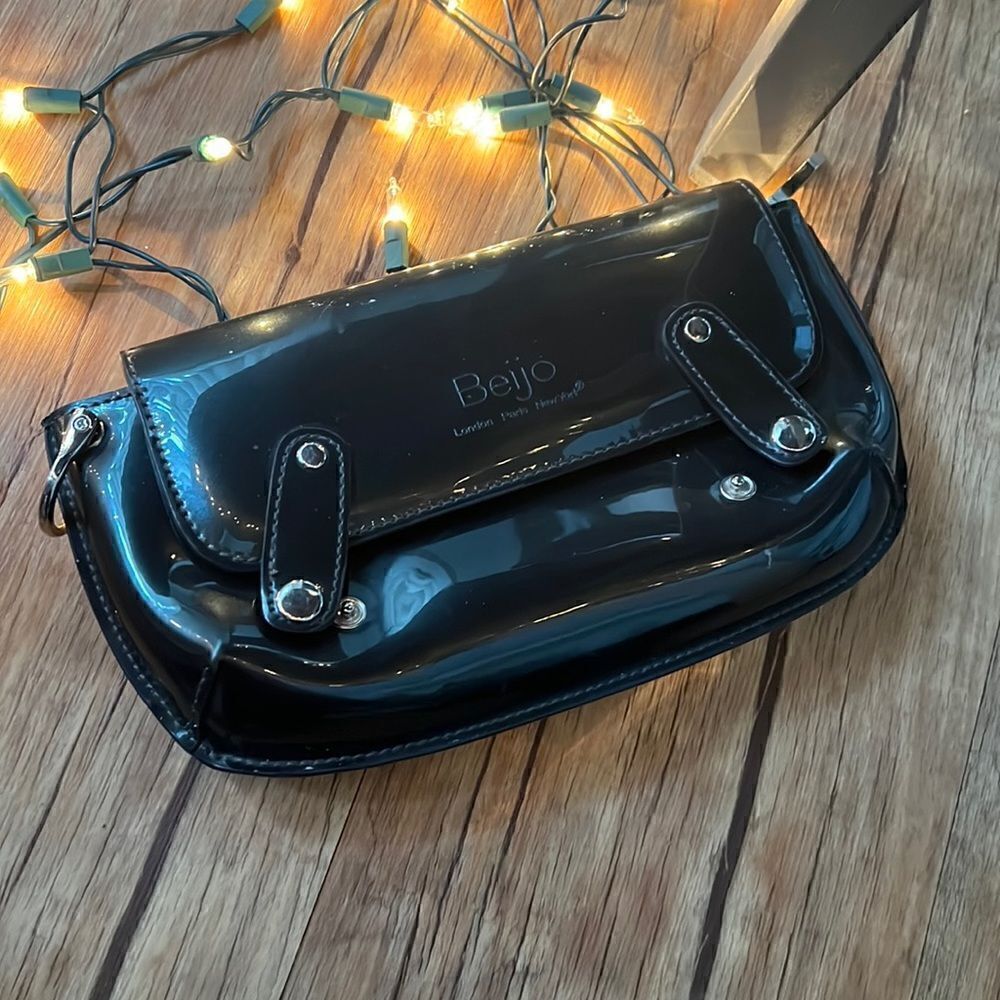 Beijo Shiny Grey Patent Leather Clutch